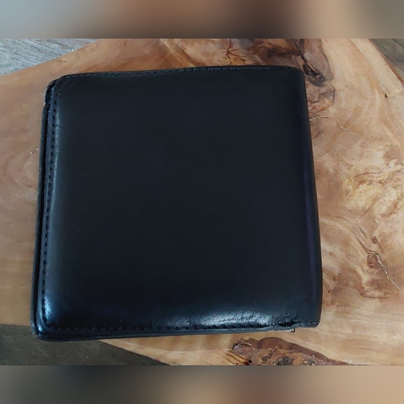 LOUIS VUITTON BLACK PORTEFEVILLE CALFSKIN BIFOLD WALLET - Picture 3 of 11